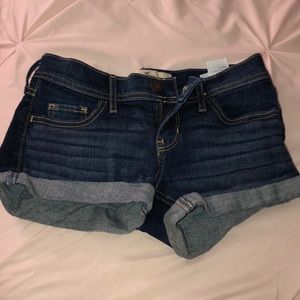 Dark wash, low rise hollister shorts